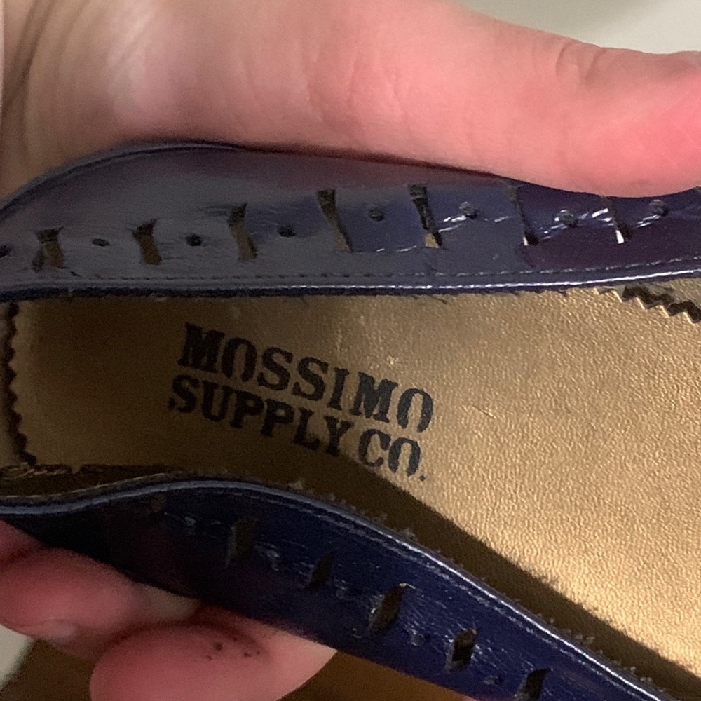 Navy flats - Picture 2 of 2